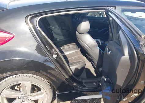 2013 Hyundai Veloster Turbo W/Blue z USA, uszkodzony, nr VIN KMHTC6AE2DU130793